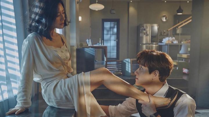 حصرياً | مسلسل عالم المتزوجين The World of the Married الحلقة 10 مترجمة بجودة عالية
